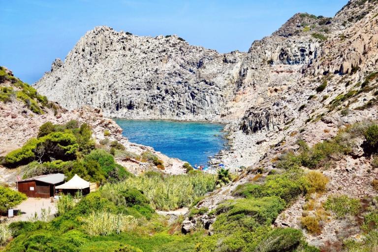 Isola di San Pietro, Meravigliose Scogliere Isola di San Pietro, Meravigliose Scogliere