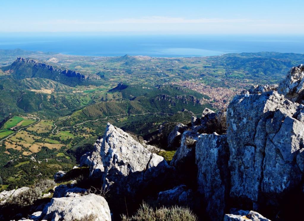Nuoro Città di Artisti e Poeti, Monumenti e Musei. Magica Sardegna